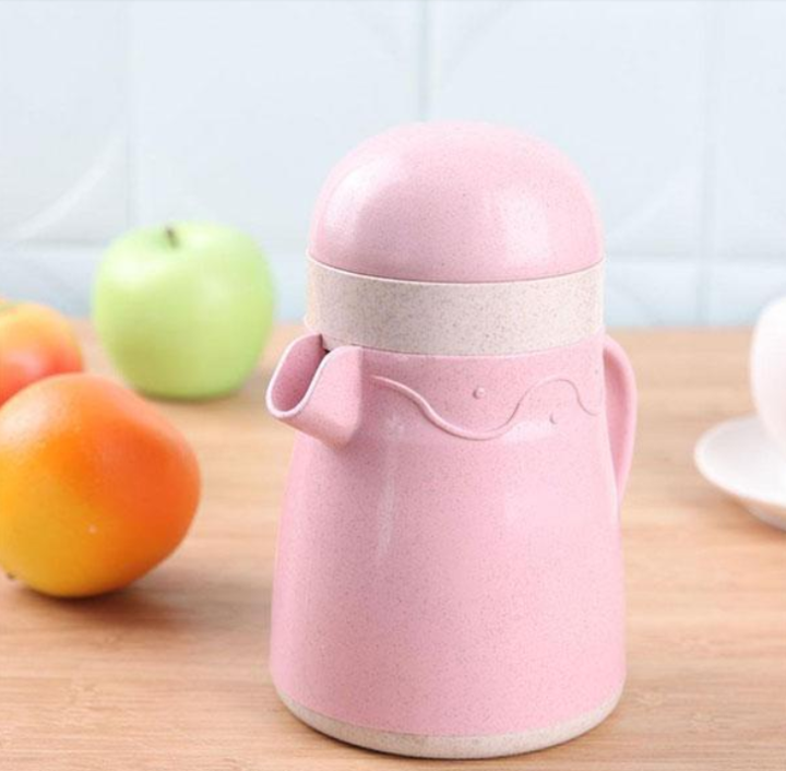 Eco-Friendly Penguin Juicer